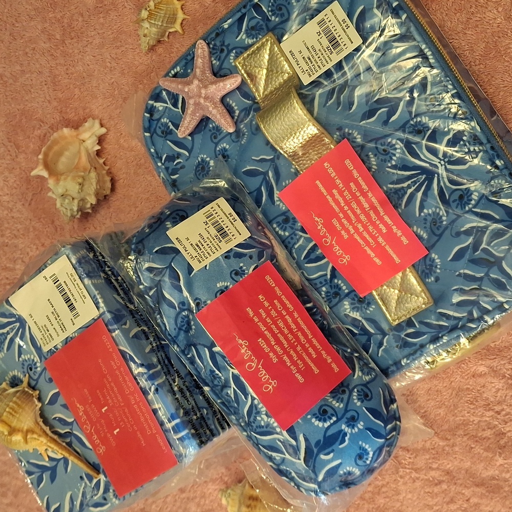 Lilly Pulitzer Bag - Quilted Cosmetic Bag,Eye Mask & Mug Abaco Blue Have it Both